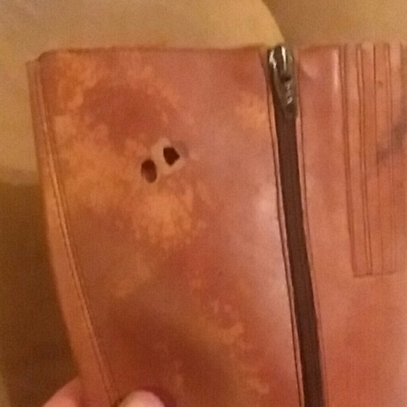 Boots - Picture 3 of 3